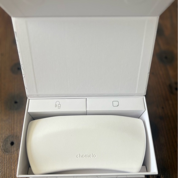 Chamelo Aura Sunglasses, Black Frame - NWT - Picture 8 of 10